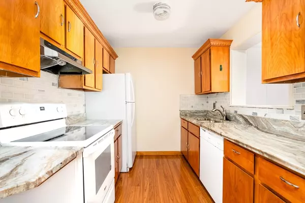 Newton, MA 02458,73 Charlesbank Rd #104