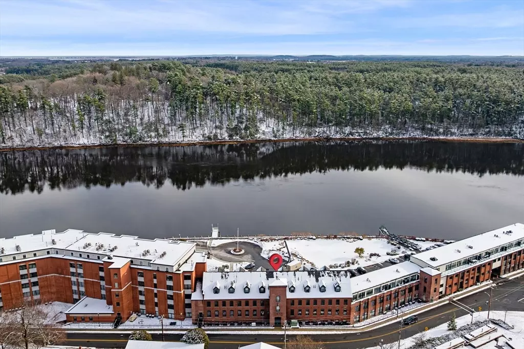 Amesbury, MA 01913,60 Merrimac St #604