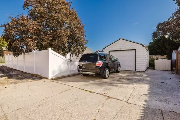 Pawtucket, RI 02861,3 Lindesta Rd