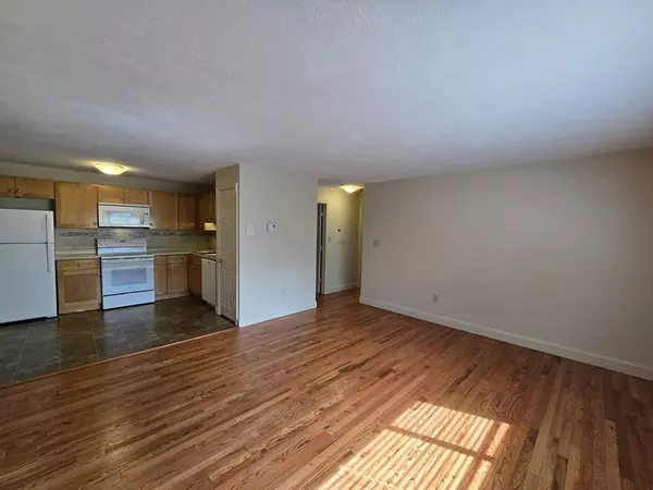 Weymouth, MA 02189,725 Broad St #8