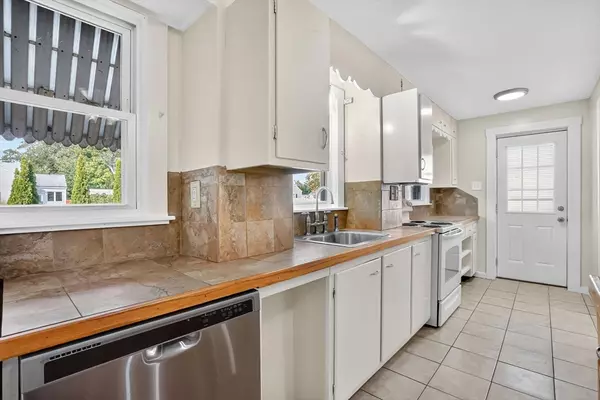 West Springfield, MA 01089,526 Kings Hwy #1