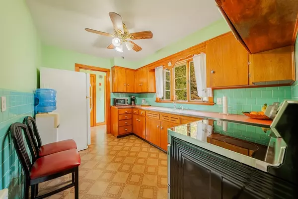 Milford, MA 01757,88 East St Ext