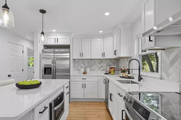 North Reading, MA 01864,2 Bigham Rd