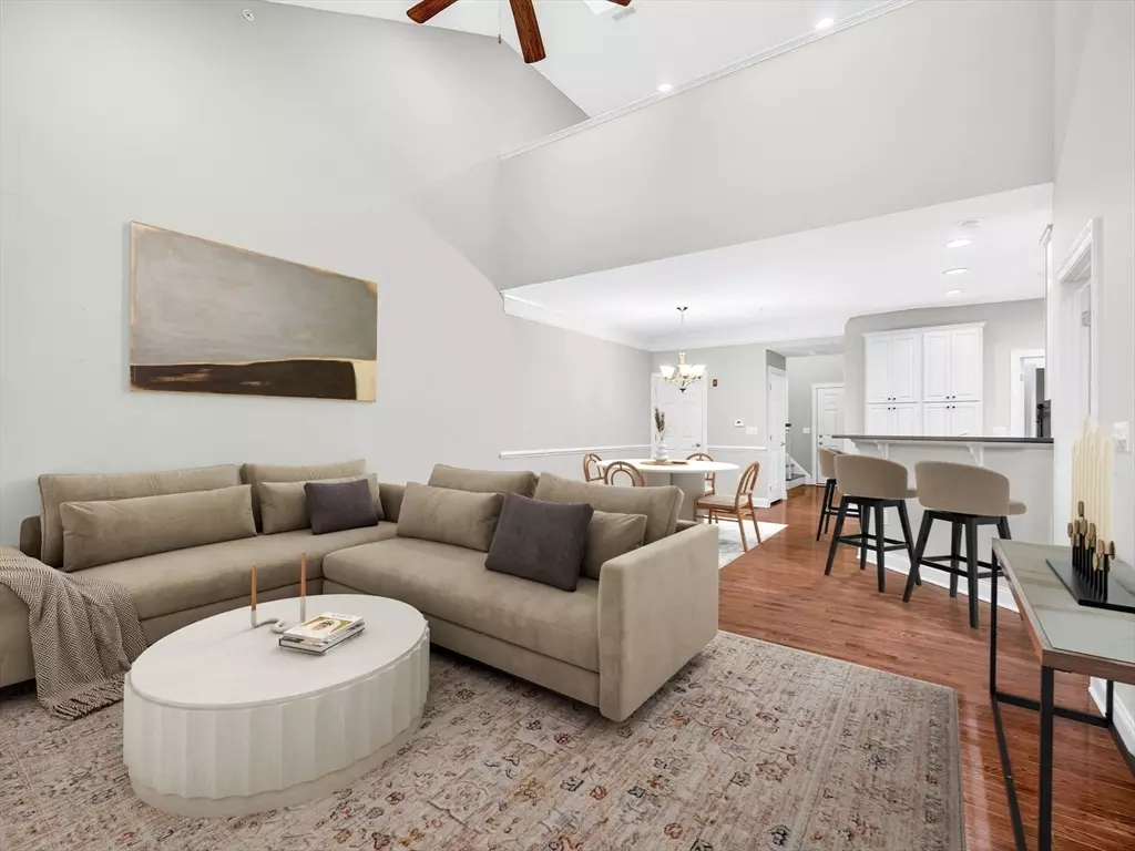 Bolton, MA 01740,3 Pondside Lane #3