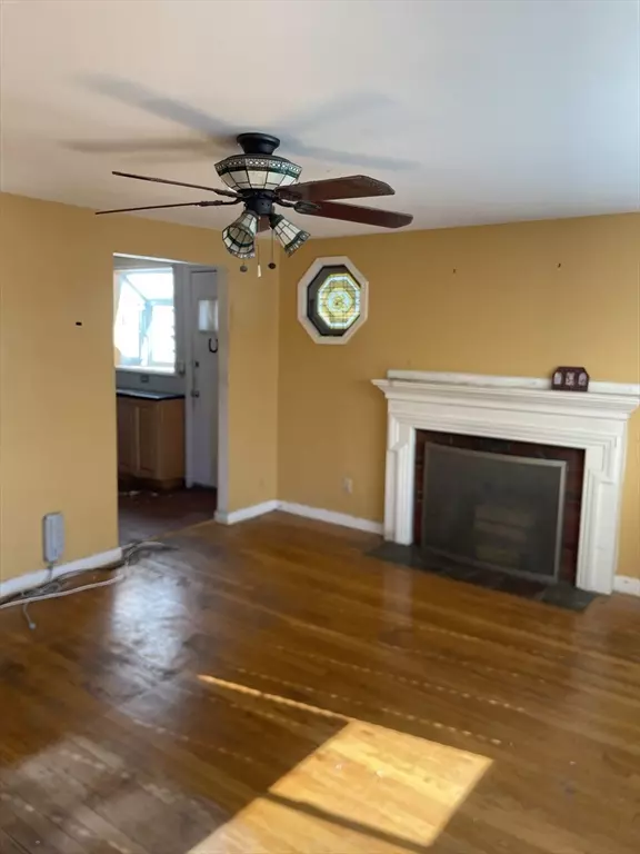 Boston, MA 02136,10 Van Brunt