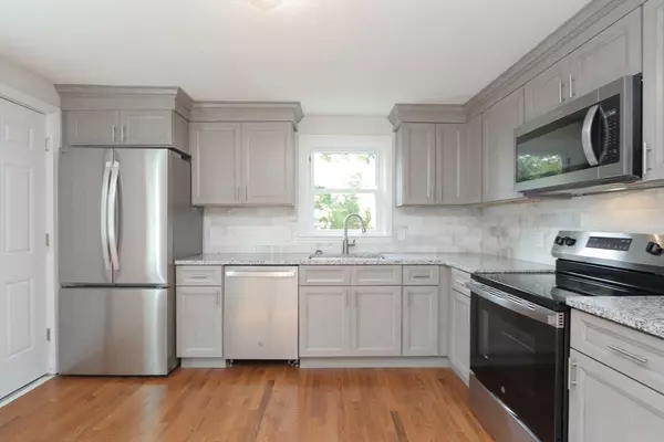 West Springfield, MA 01089,32 Lotus Ave