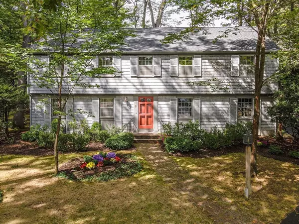 8 Greenwood Road, Reading, MA 01867