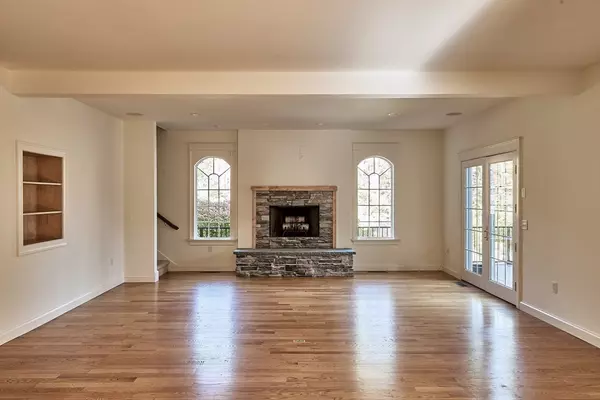 Lenox, MA 01240,813 East St