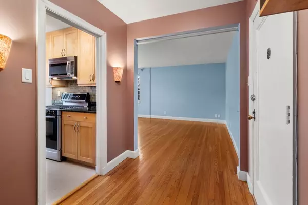 Boston, MA 02135,4 Kilsyth Terrace #32