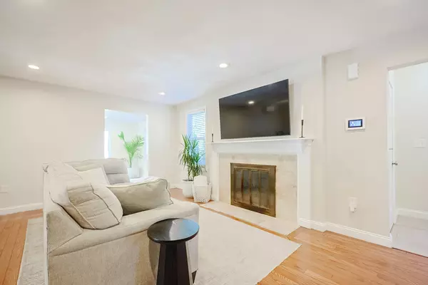 Worcester, MA 01695,32 Melrose Street