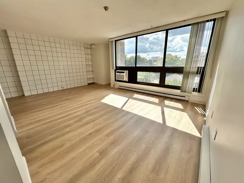 45 Trowbridge St #5D, Cambridge, MA 02138