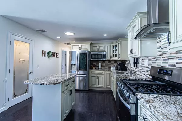 180 Elena, Cranston, RI 02920