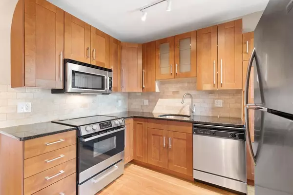 260 Everett Street #2, Boston, MA 02128