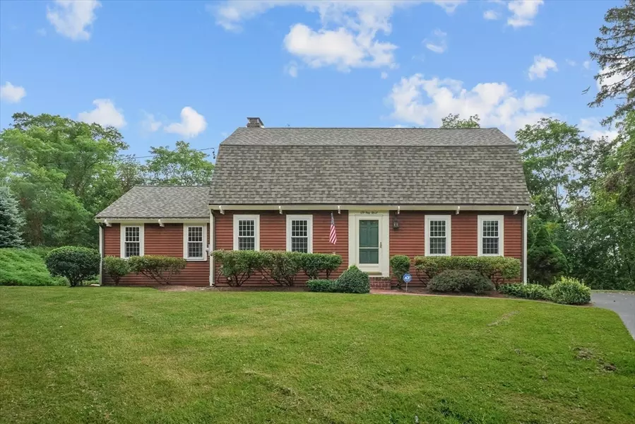 129 King St, Groveland, MA 01834