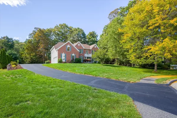 Shrewsbury, MA 01545,7 Thoreau Cir