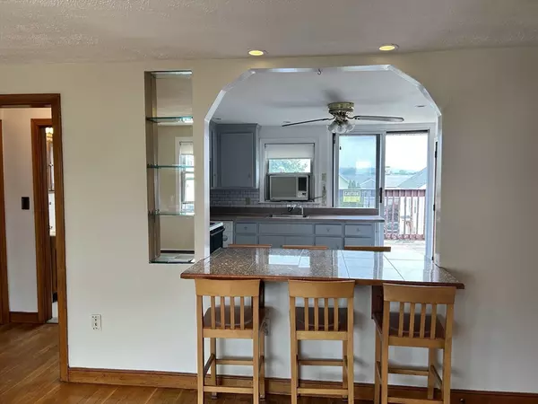 Waltham, MA 02453,8-10 Bolton Street #10