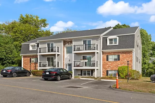 Plymouth, MA 02360,6 Chapel Hill Dr #9