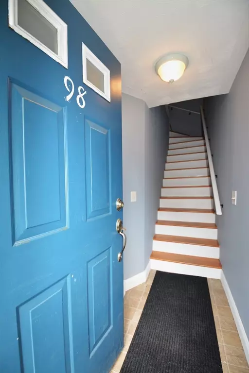 Boston, MA 02127,98 Emerson St #2
