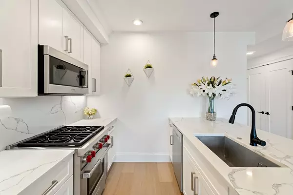 Boston, MA 02127,258-260 W 3rd St #2B