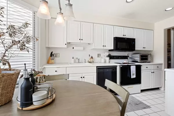 Danvers, MA 01923,108 Abington Rd #108