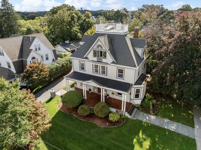 129 Grand View Ave, Quincy, MA 02170