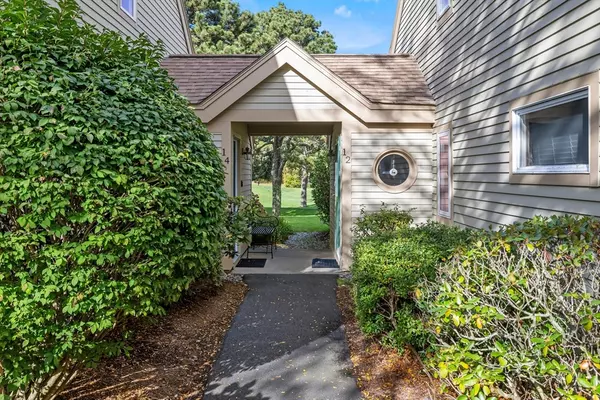 Brewster, MA 02631,14 Billington Ln #14