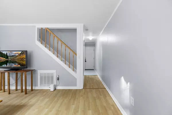 Ayer, MA 01432,69 Willard St #69