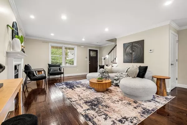 Wakefield, MA 01880,27 Pearl Street #2