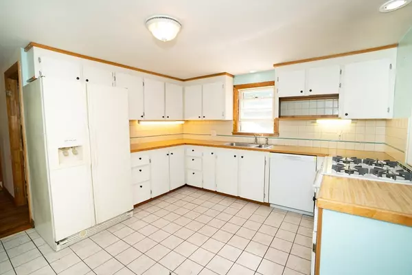 Middleboro, MA 02346,8 Clayton Rd