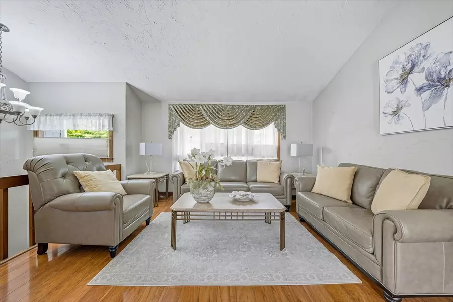 20 Church St, Easton, MA 02375