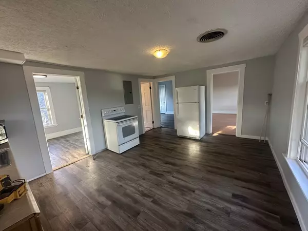 Natick, MA 01760,24 N Main St #3