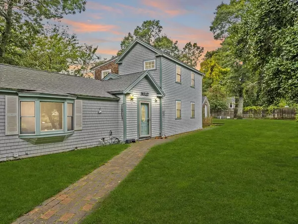 33 Lake Rd, Yarmouth, MA 02673