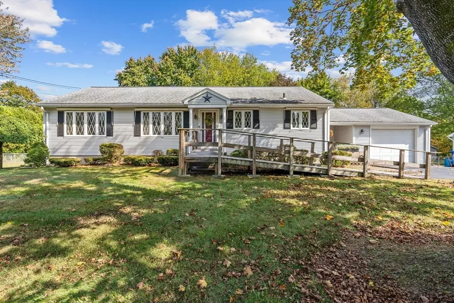 102 Lovefield St, Easthampton, MA 01027