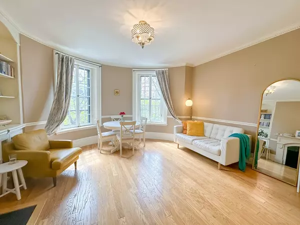 Boston, MA 02116,319 Dartmouth #3