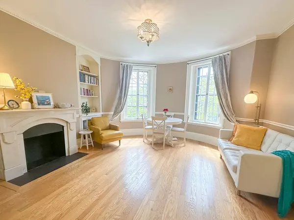 319 Dartmouth #3, Boston, MA 02116