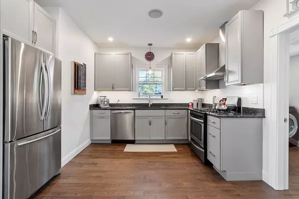 2 Hayes St #2, Maynard, MA 01754
