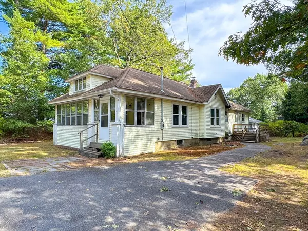 Ayer, MA 01432,14 Brook St