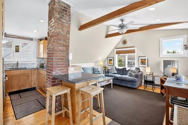 15 Montello Street #Unit 3, Provincetown, MA 02657