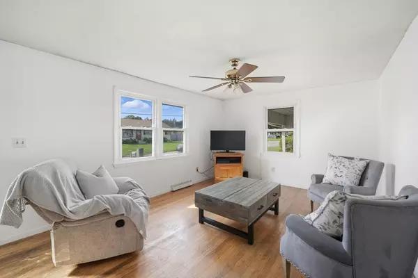 Chicopee, MA 01013,54 Dayton St