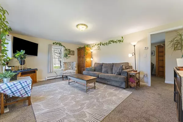 Southbridge, MA 01550,28 Servant Way