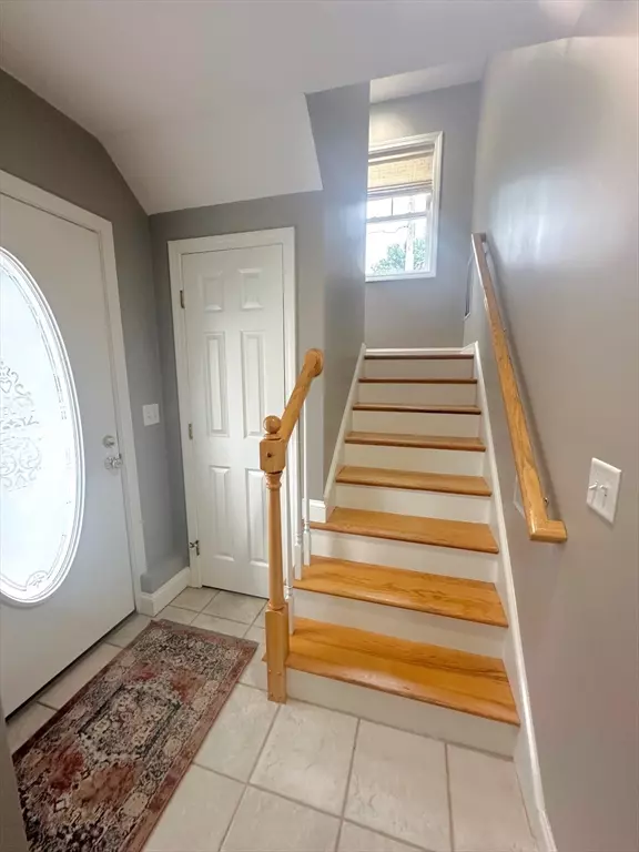 Norwood, MA 02062,909 Washington St #14