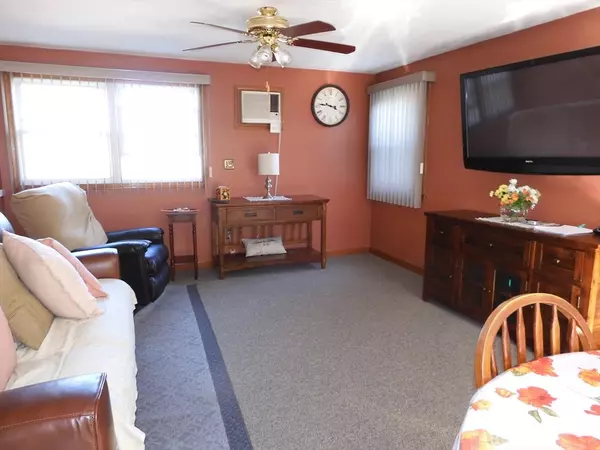 Methuen, MA 01844,22 Derry Rd
