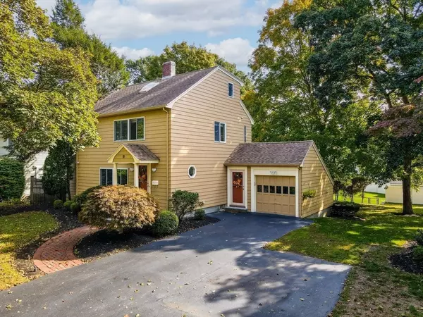 18 Mountain Ave, Wakefield, MA 01880