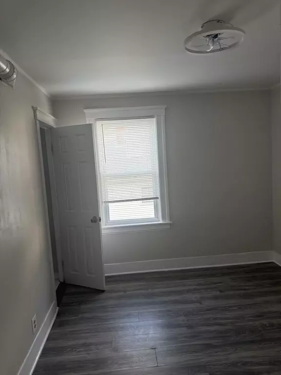 Webster, MA 01570,23 Everett Ave #1