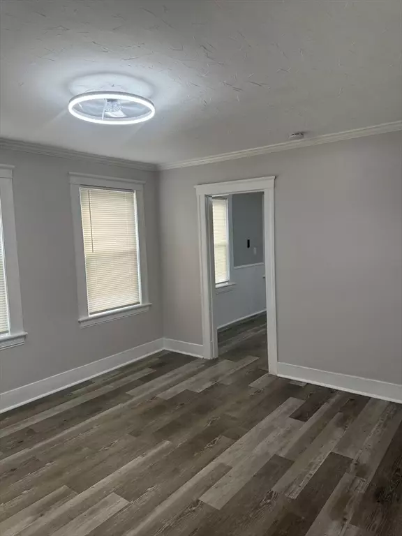 Webster, MA 01570,23 Everett Ave #1