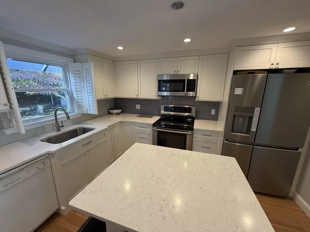 Boston, MA 02467,63 Hackensack Road #63