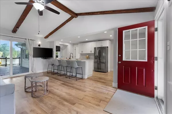 Foxboro, MA 02035,74 Ridge Rd