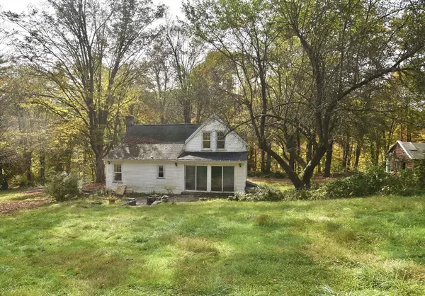 Hampden, MA 01036,319 Main St