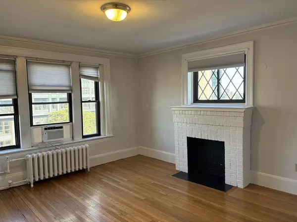 448 Park Drive #17, Boston, MA 02215