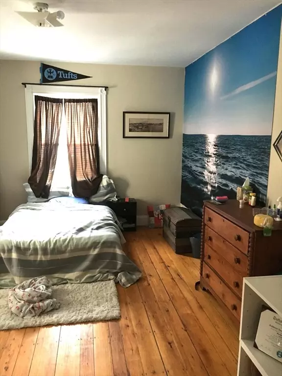 Cambridge, MA 02139,17 Putnam Ave #-